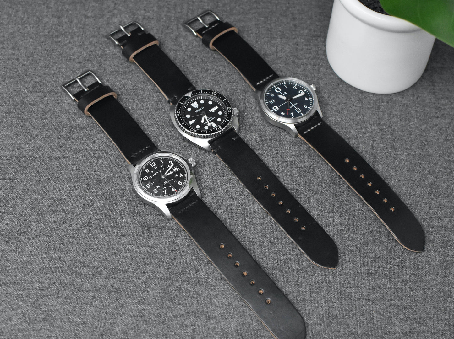 Horween Black Chromexcel | Natural Thread