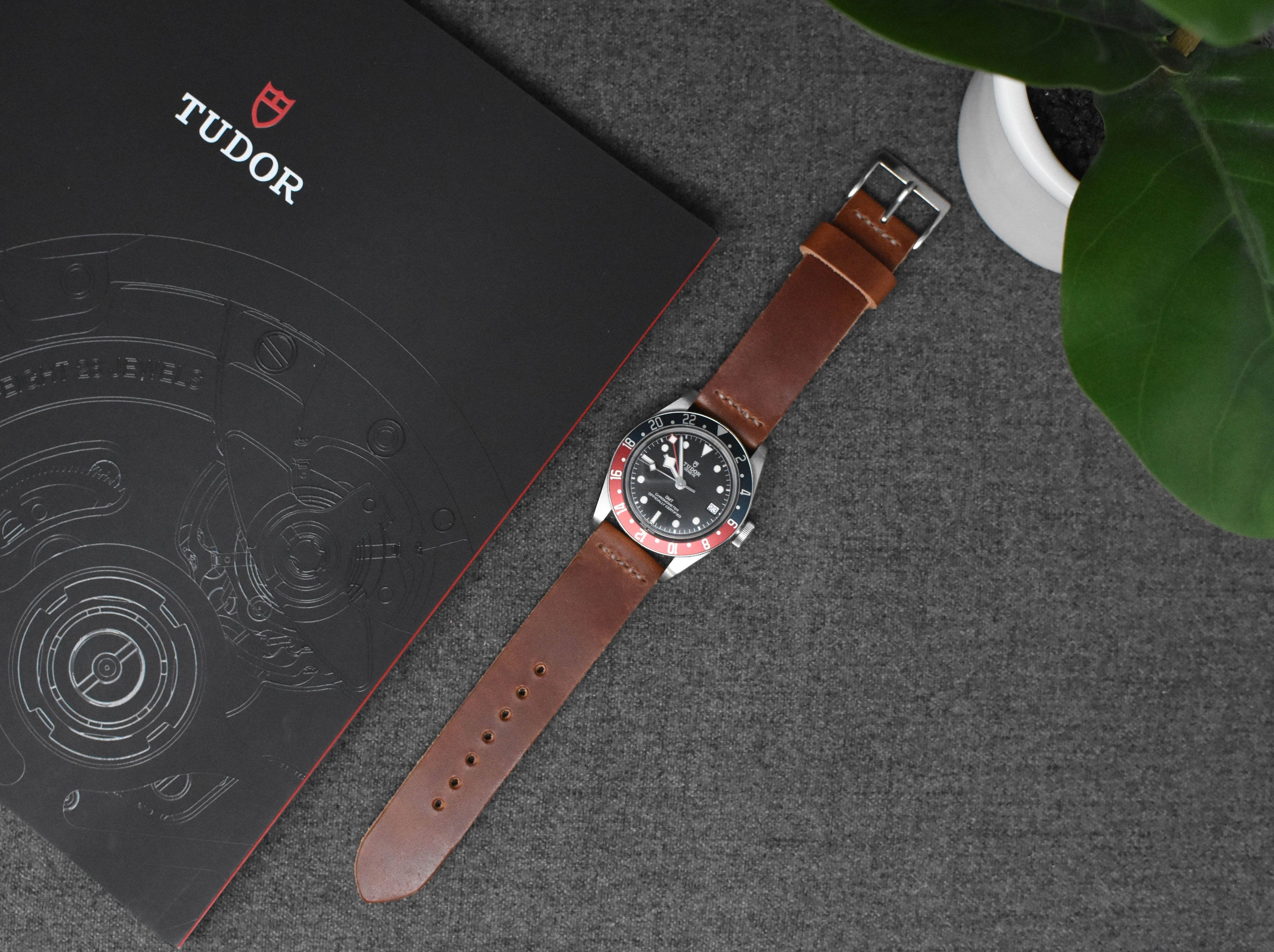 Horween English Tan Dublin | Natural Thread