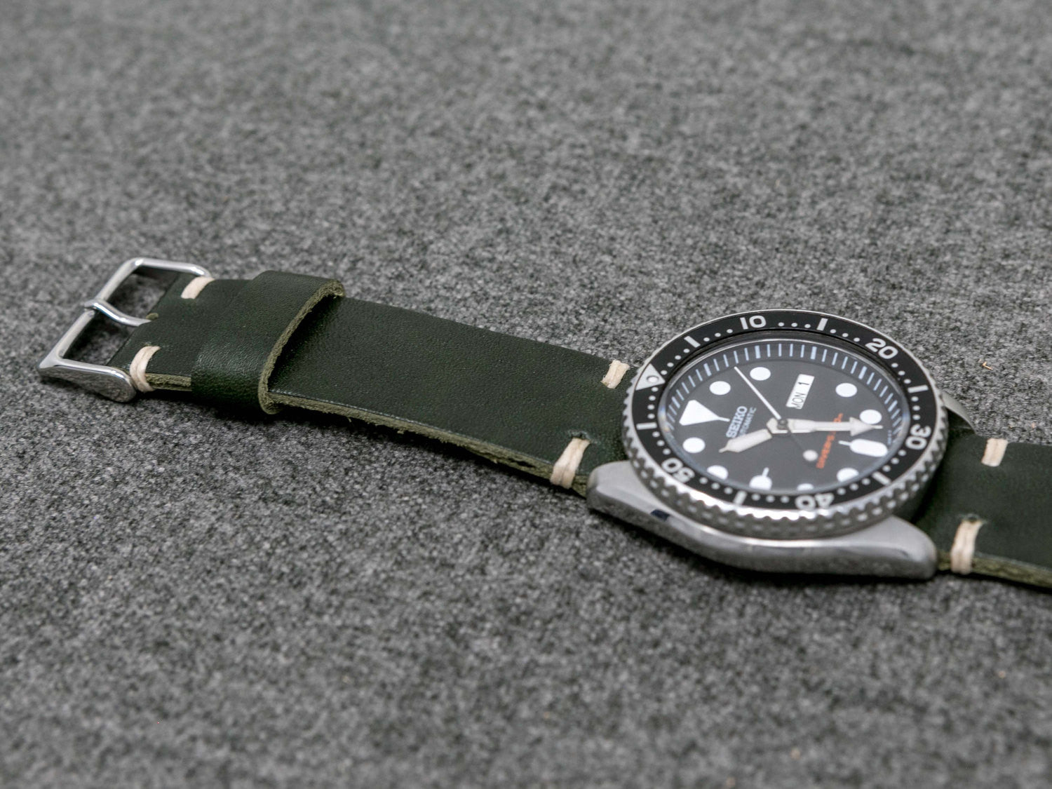 Horween Forest Green Dublin | Natural Thread