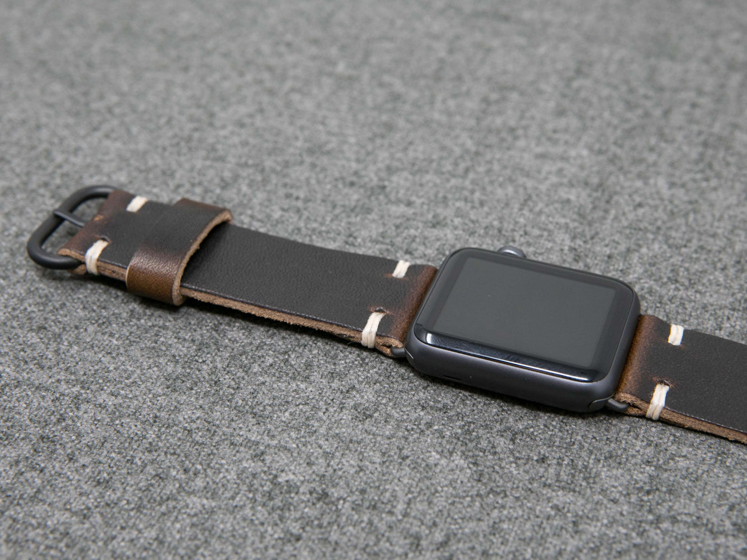 Horween Brown Nut Dublin | Natural Thread