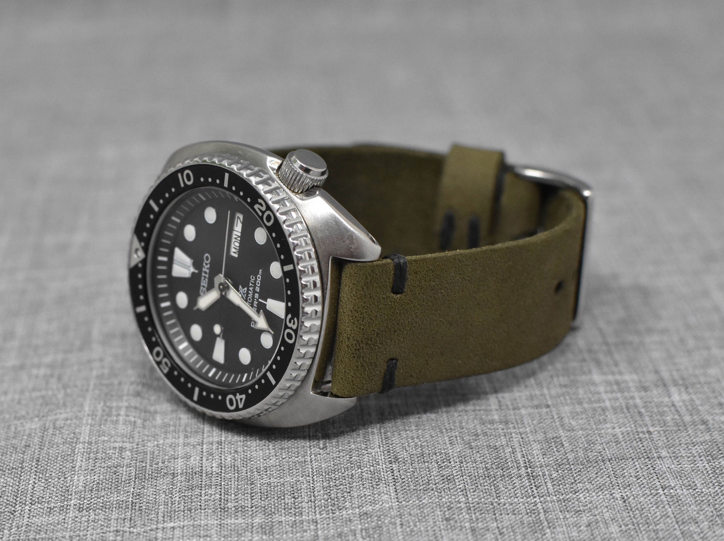 Horween Moss Dryden | Black Thread