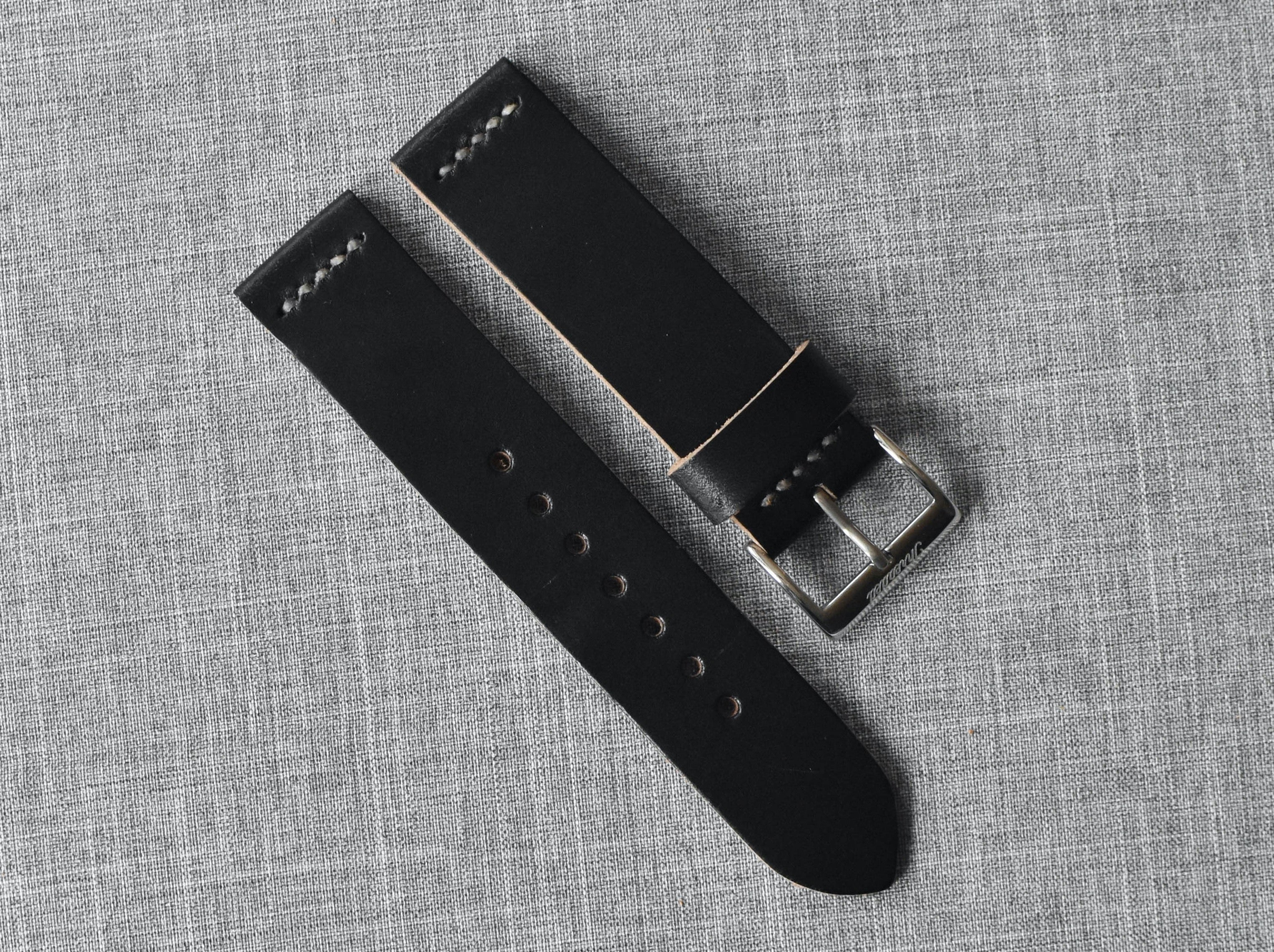 Horween Black Chromexcel | Natural Thread