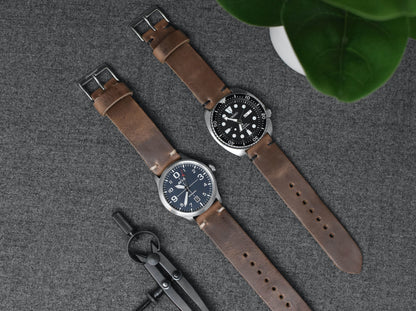 Horween Natural Chromexcel | Natural Thread