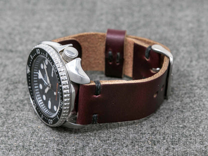 Horween Color 8 Chromexcel Leather Watch Strap, Black Thread