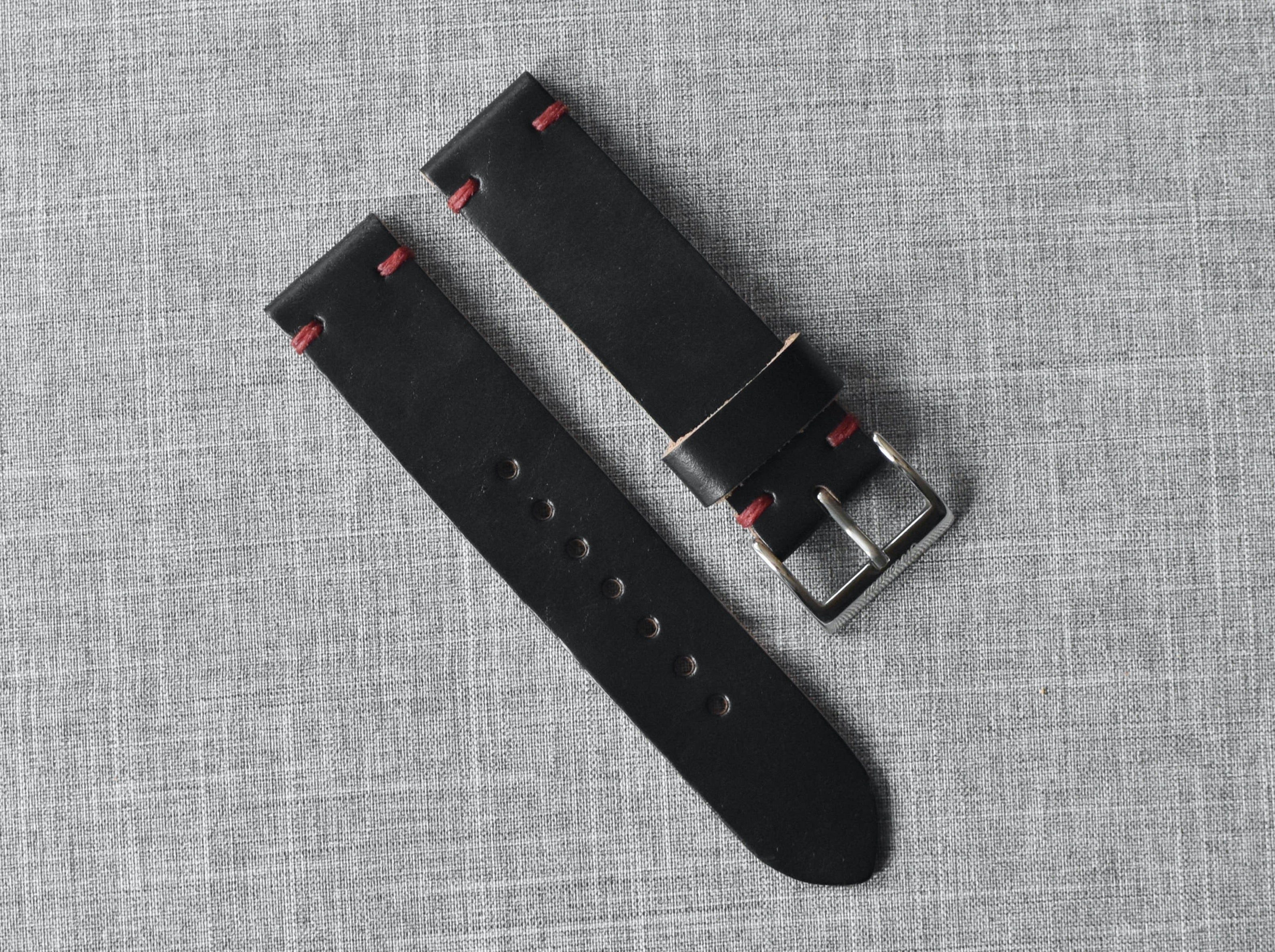 Horween Black Chromexcel | Scarlet Thread